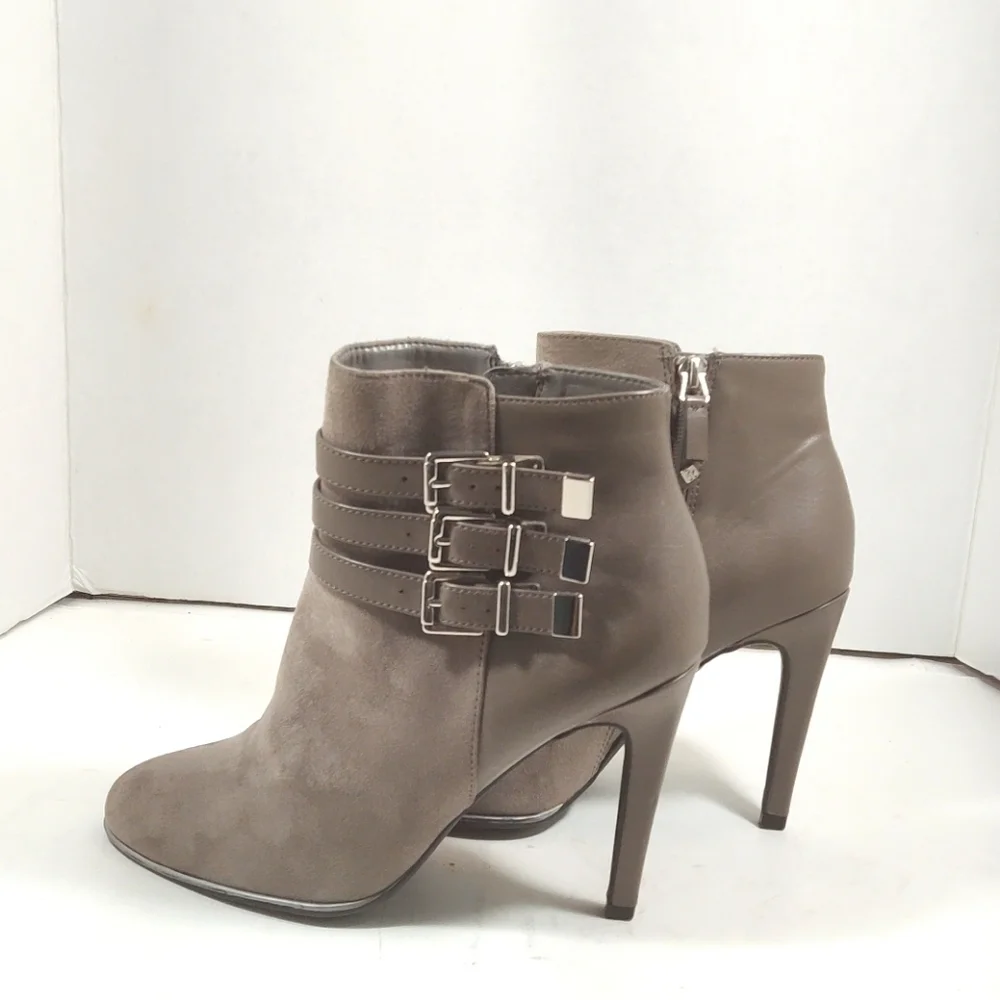 Sam& Libby Taupe Faux Suede Buckle Ankle Booties   Size:7.5